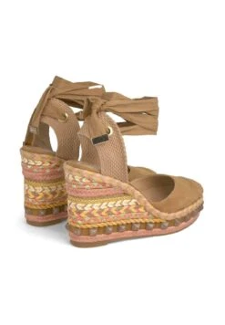 Alma En Pena Gomez - Sandalias De Cuña - Camel -Alma En Pena 1c87985ab7b24e669a291793ace1046e