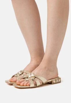 Alma En Pena Sandalias Planas - Diva Gold